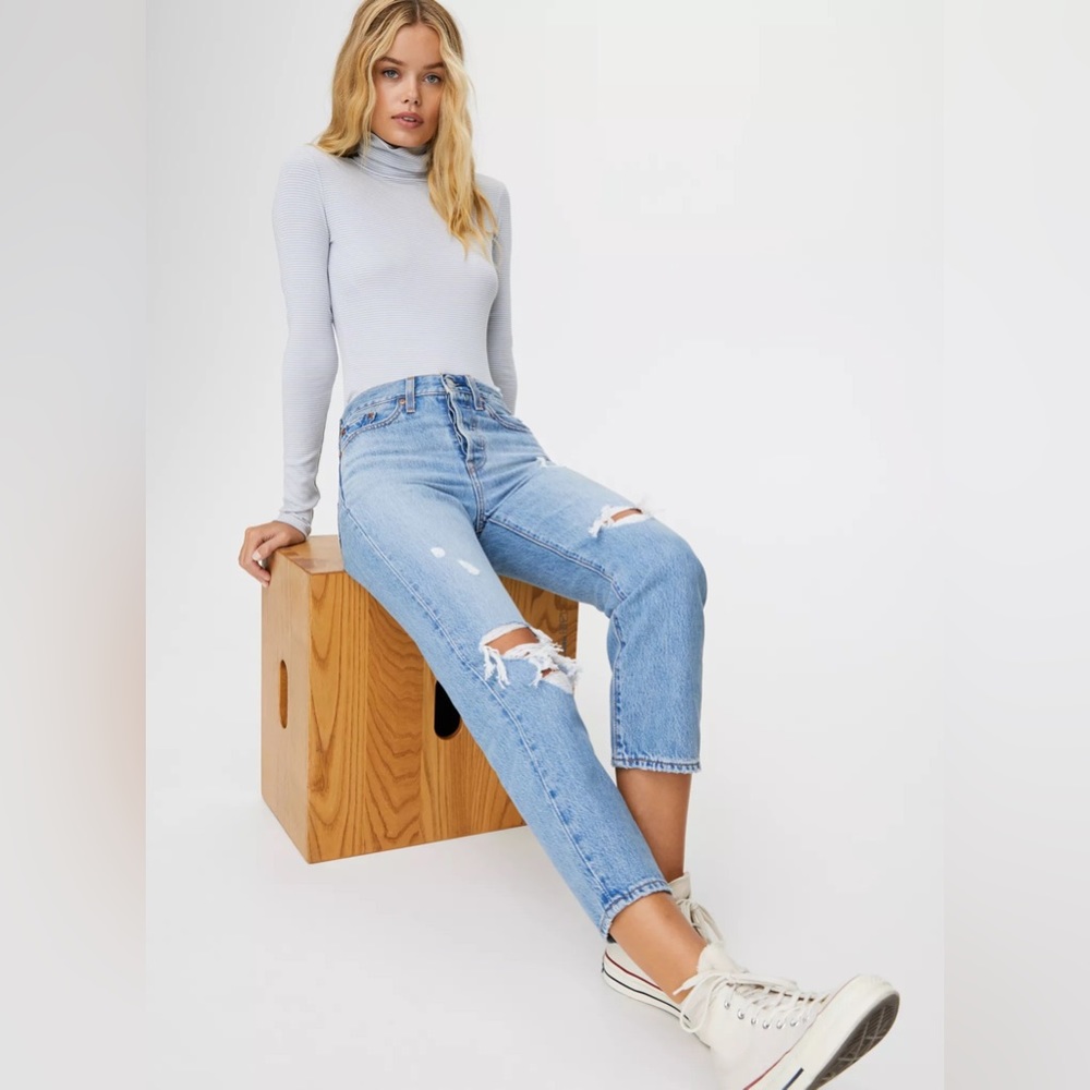 Levi X Aritzia Wedgie Straight Jeans